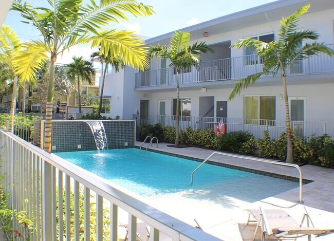 Foto del edificio - 321 S Shore Dr