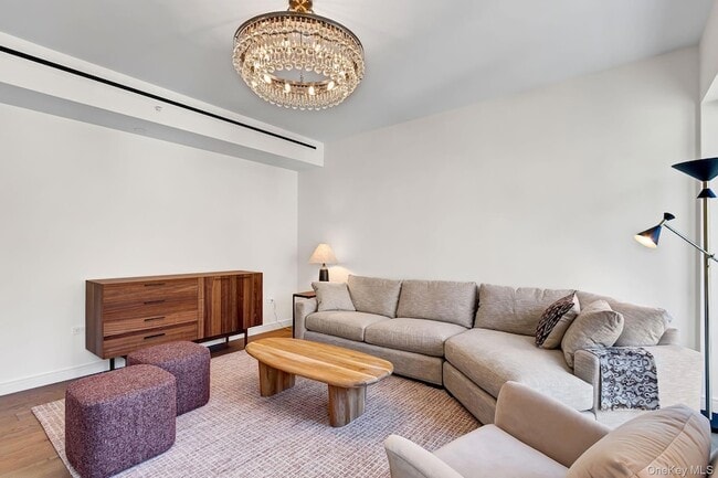 Foto del edificio - 200 E 21st St