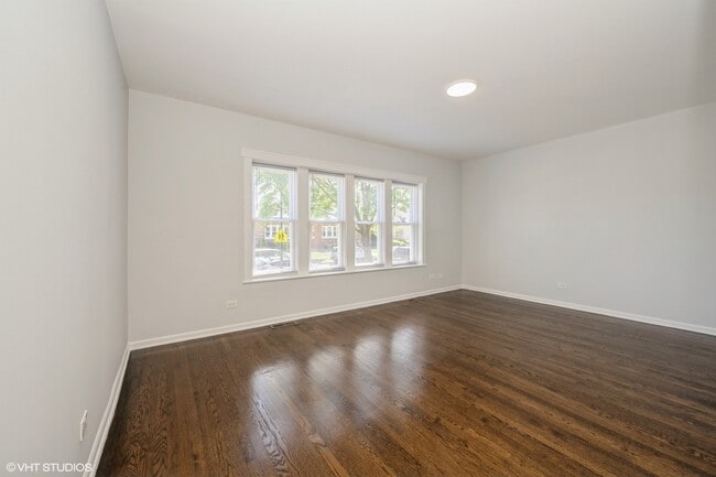 Building Photo - 6148 W Patterson Ave