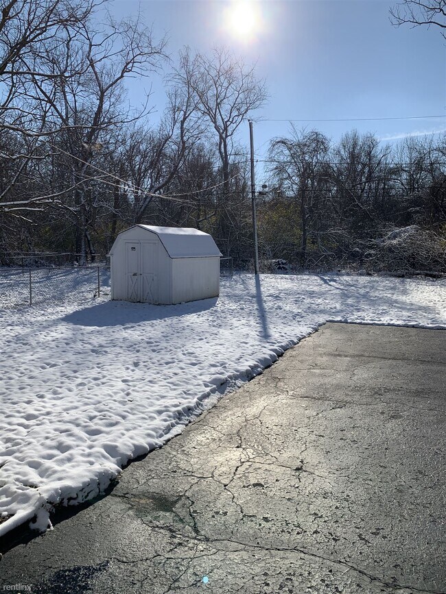 Foto del edificio - 2 br, 1 bath House - 491 West Kanawha Avenue