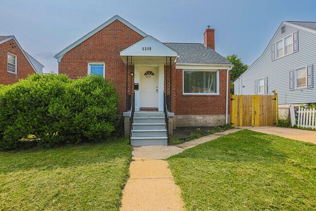 Building Photo - 5319 Plainfield Ave