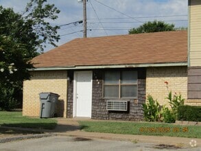 Building Photo - 1118 NW 52nd Cir