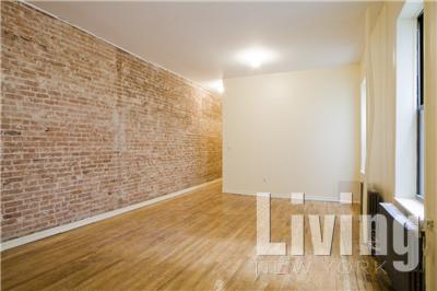 Building Photo - 147 W 111th St