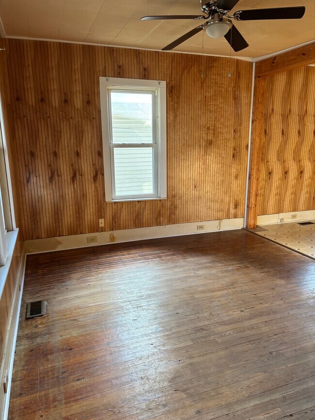 Foto del edificio - 311 Monroe St