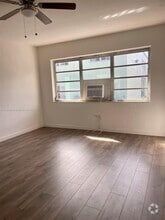 Building Photo - 740 SW 7th St