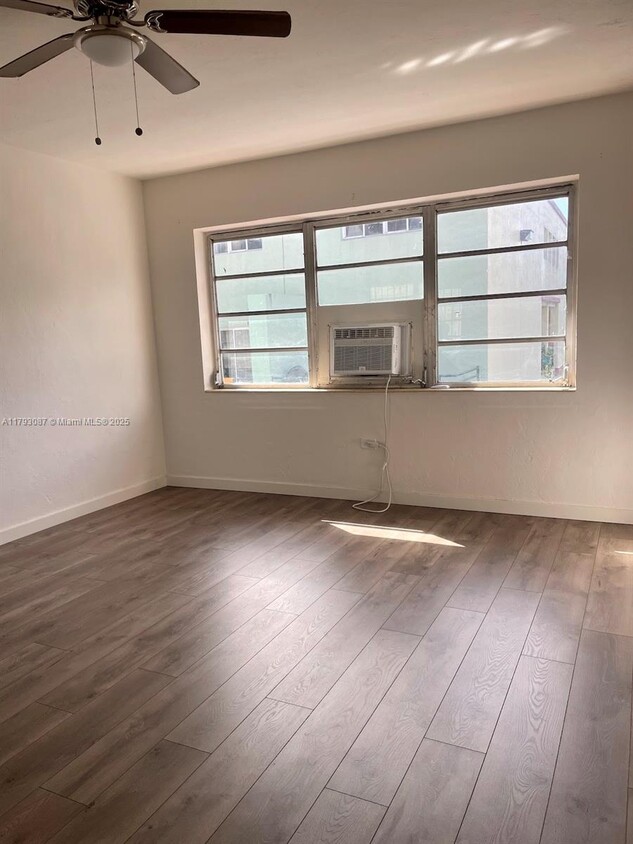 Foto principal - 740 SW 7th St