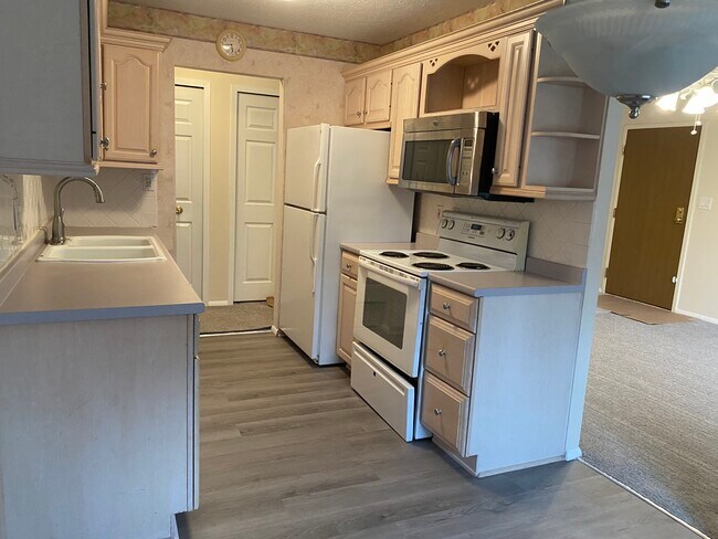 New flooring in kitchen - 27453 Westown Blvd