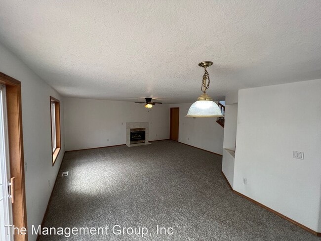 Building Photo - 4 br, 2.5 bath House - 8817 NE 131st Avenue