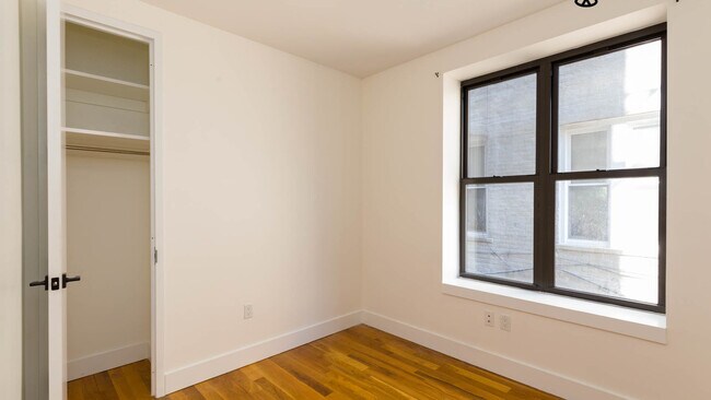 Building Photo - 312 Covert St