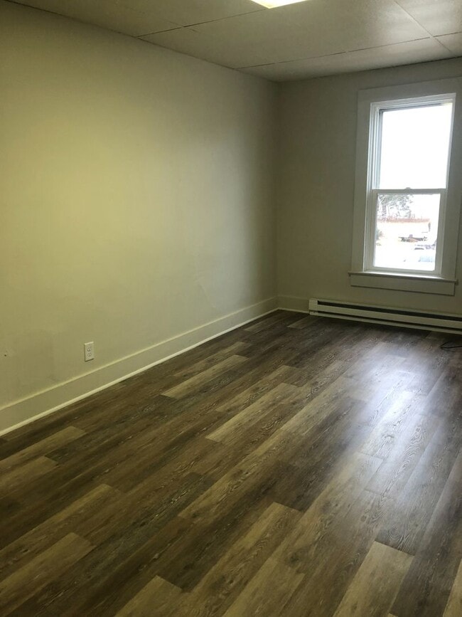 Foto del edificio - 112 S Franklin St