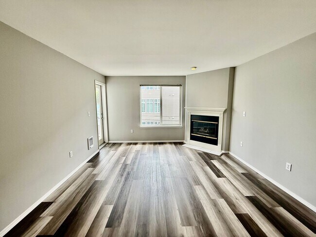 Building Photo - Uptown Condominiums - Lower Queen Anne