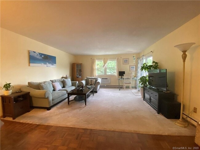 Building Photo - 40 Chapel St