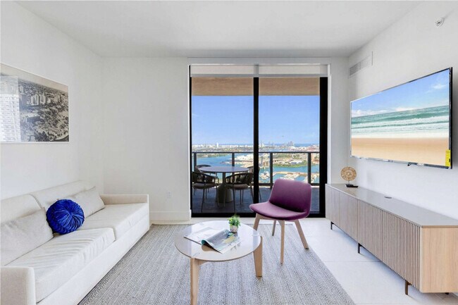 Foto del edificio - 601 NE 1st Ave