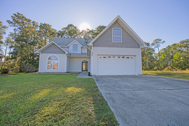 Building Photo - 205 Rivercrest Cir