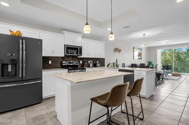 Foto del edificio - 4751 Clock Tower Dr