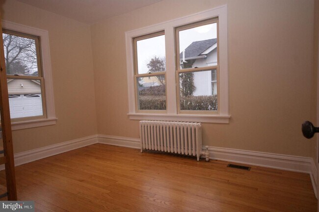 Foto del edificio - 208 Ewing St