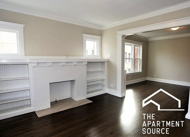 Building Photo - 1437 W Carmen Ave