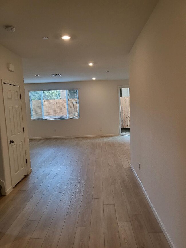 Foto del edificio - 4902 Bufflehead Ln