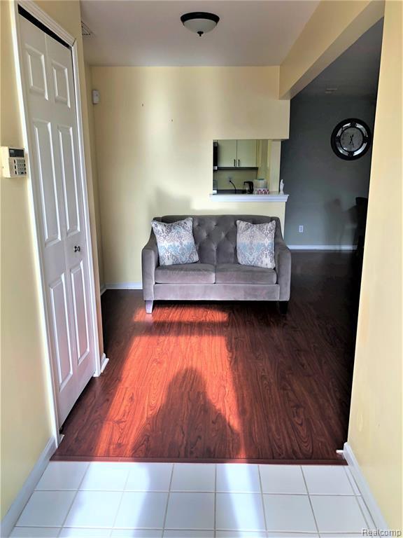 Building Photo - 5685 Pine Aires Dr