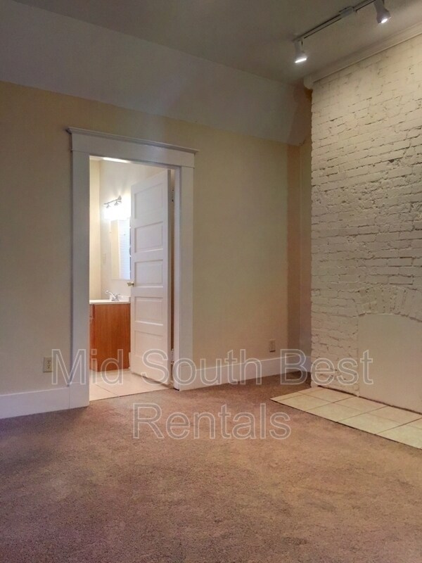 Building Photo - 1254 Tutwiler Ave