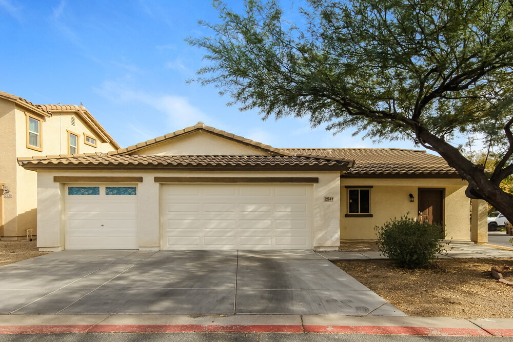 Foto principal - 2541 S De Soto Rd