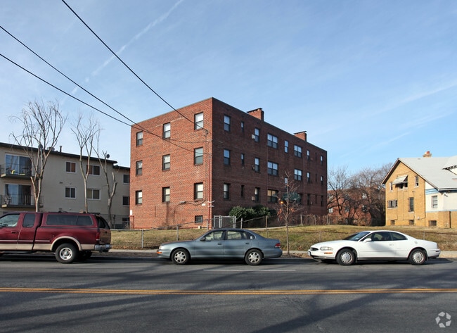 Building Photo - 2474 Alabama Ave SE