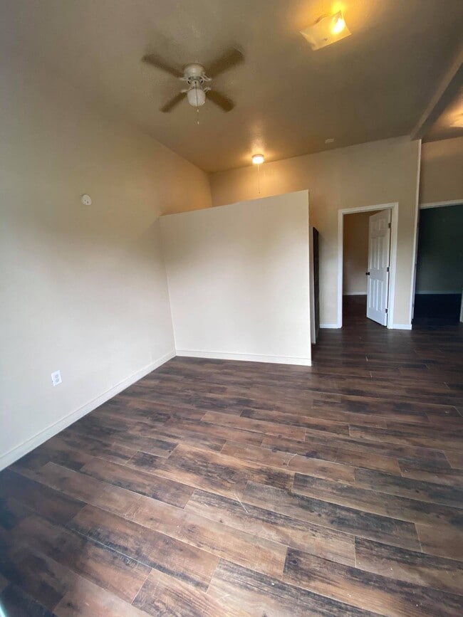 Foto del edificio - 514 Ruddy St