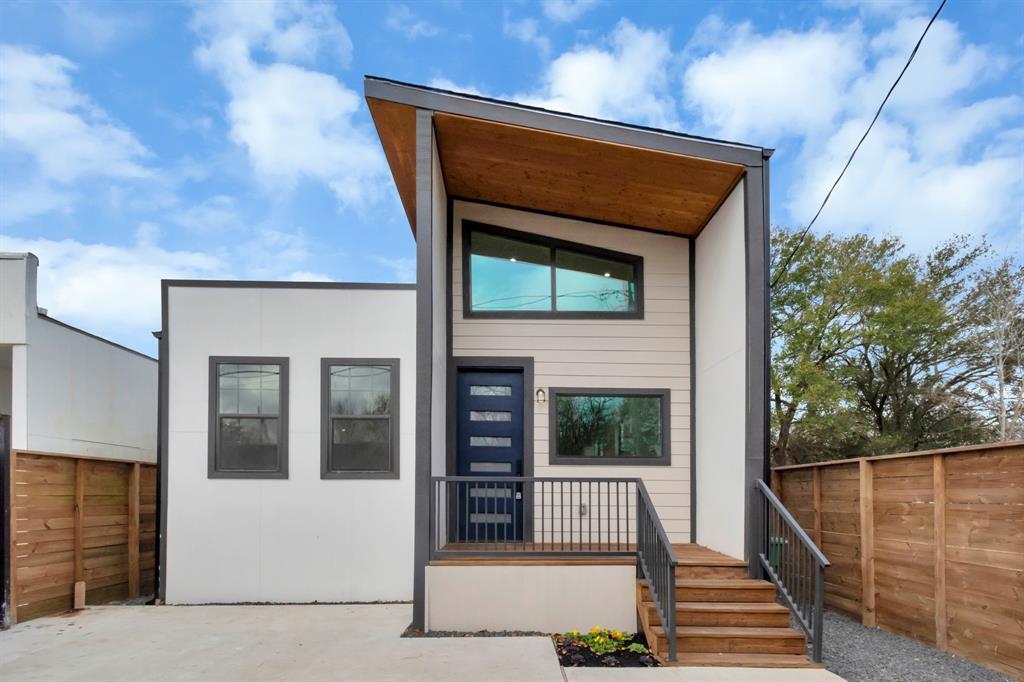 Foto principal - 3105 Brewster St