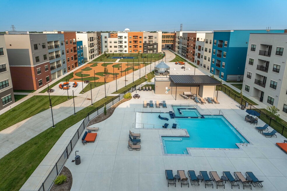 Aero - 2324 N Pinecrest St Wichita, KS 67220 | Apartments.com