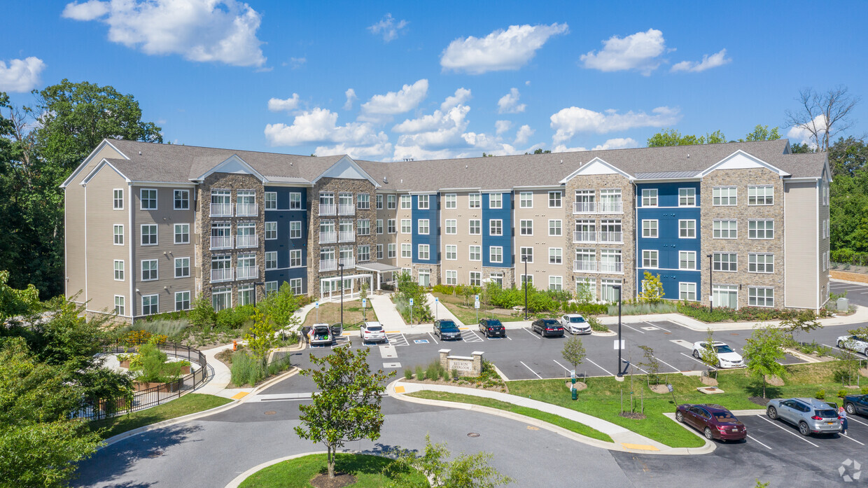 Primary Photo - Red Run Overlook Apartments