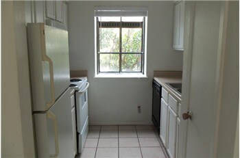 Primary Photo - 8705 Schick Rd