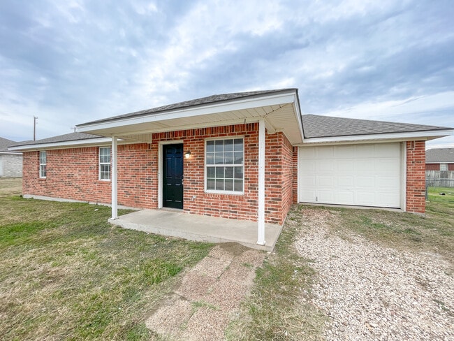 Building Photo - 141 Spring Country