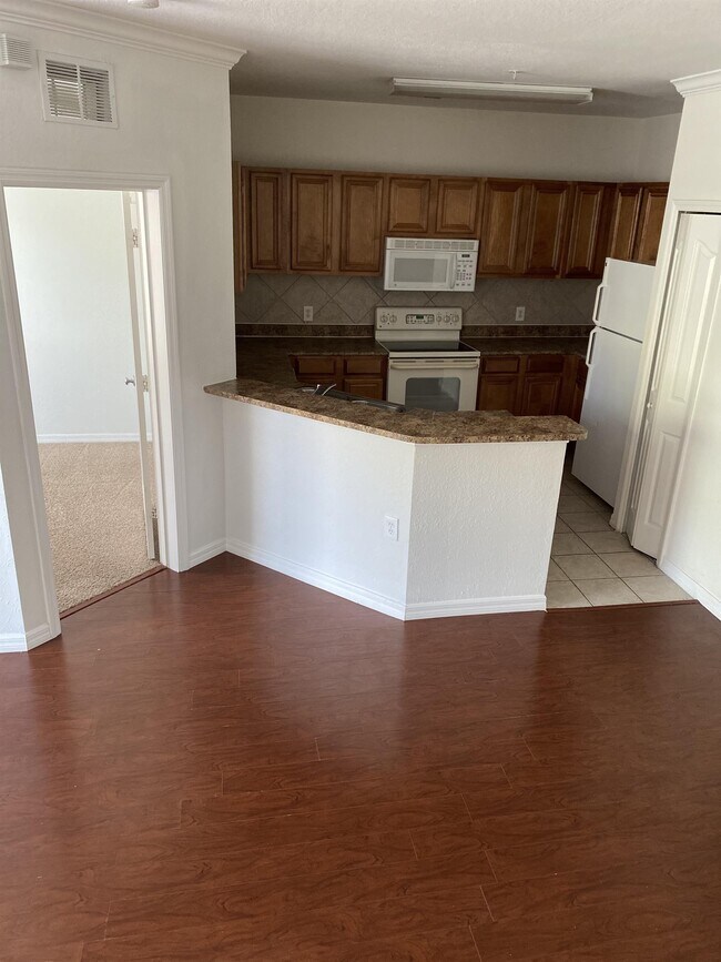 6119 Metrowest Blvd, Orlando, FL 32835 Townhome Rentals in Orlando FL