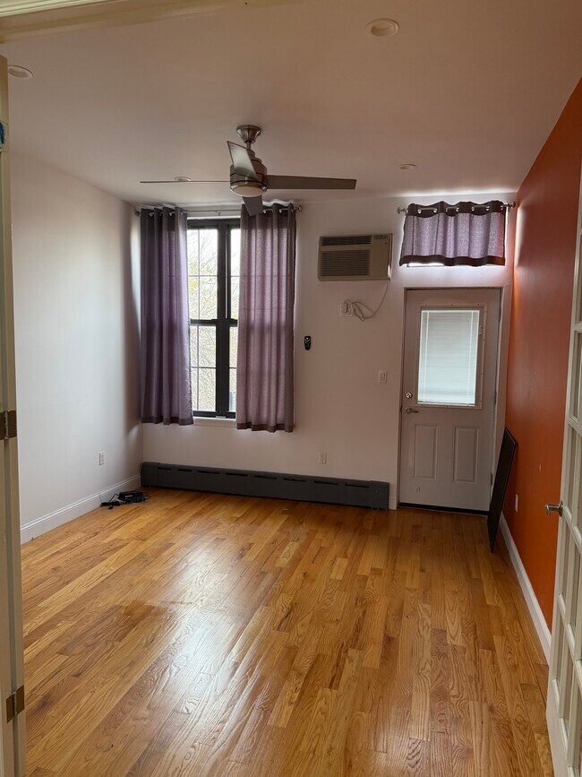 Foto del edificio - 265 Melrose St