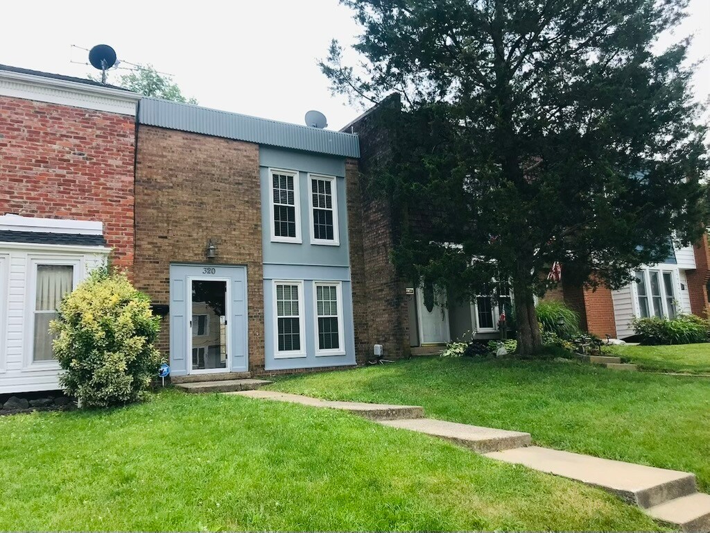 Photo - 320 Roanoke Dr SE (Leesburg, VA)