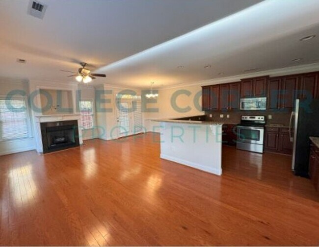 Foto del edificio - 4964 Wyngate Village Dr
