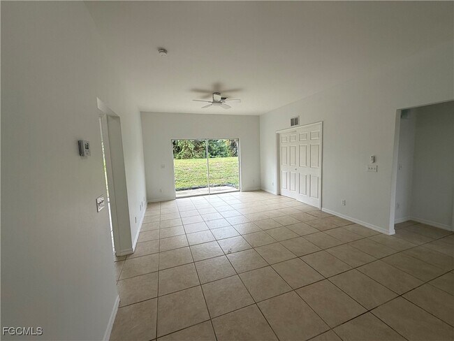 Building Photo - 3969 Sunset Rd