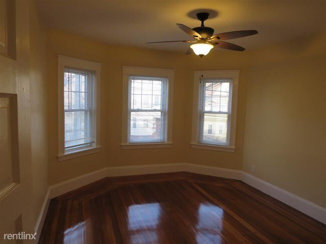 Building Photo - 33 Gorham St