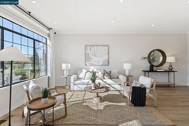 Foto del edificio - 30 Eagle Lake Pl