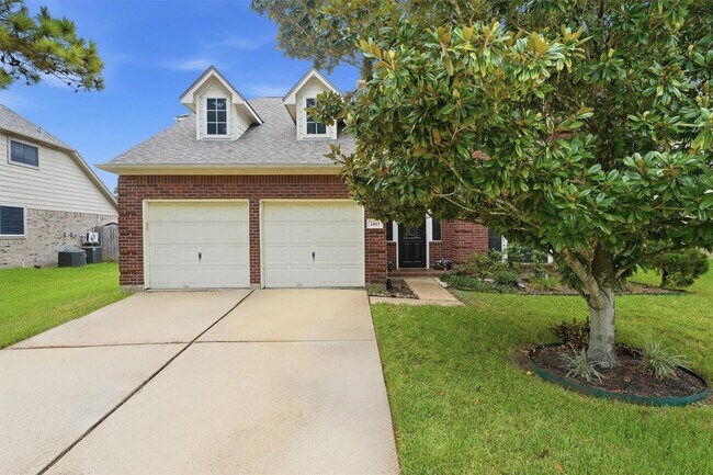 Building Photo - 2413 Piney Woods Dr