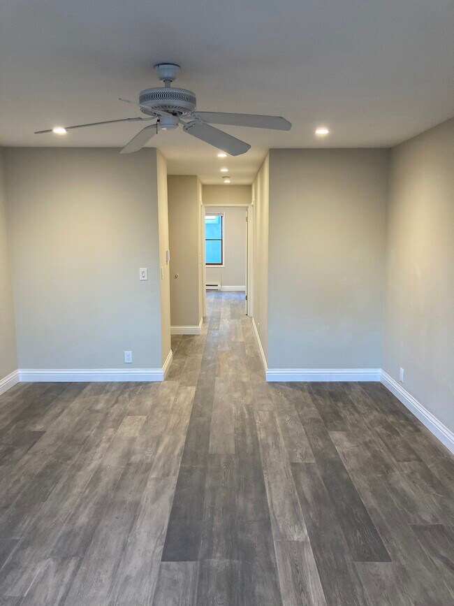 759 Villa St Unit C, Mountain View, CA 94041 Condo for Rent in Mountain View, CA