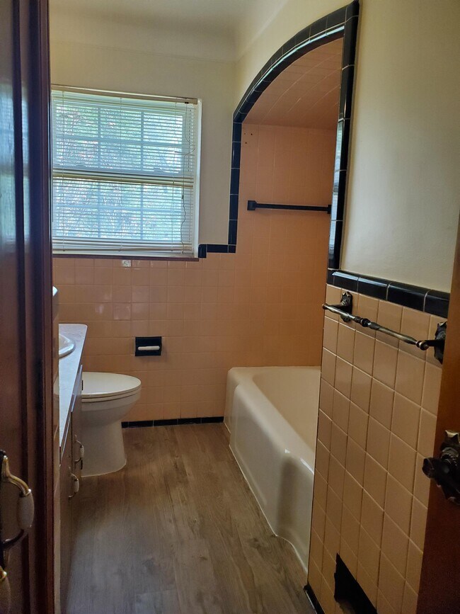 Building Photo - 38822 Moravian Dr