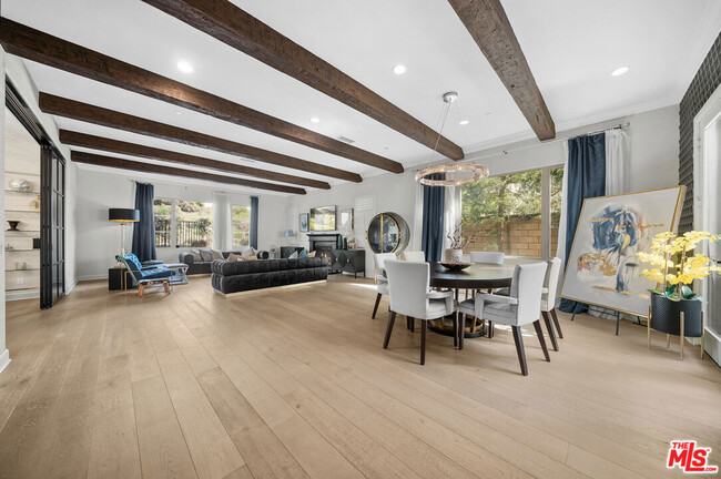 Building Photo - 105 Via Salamanca