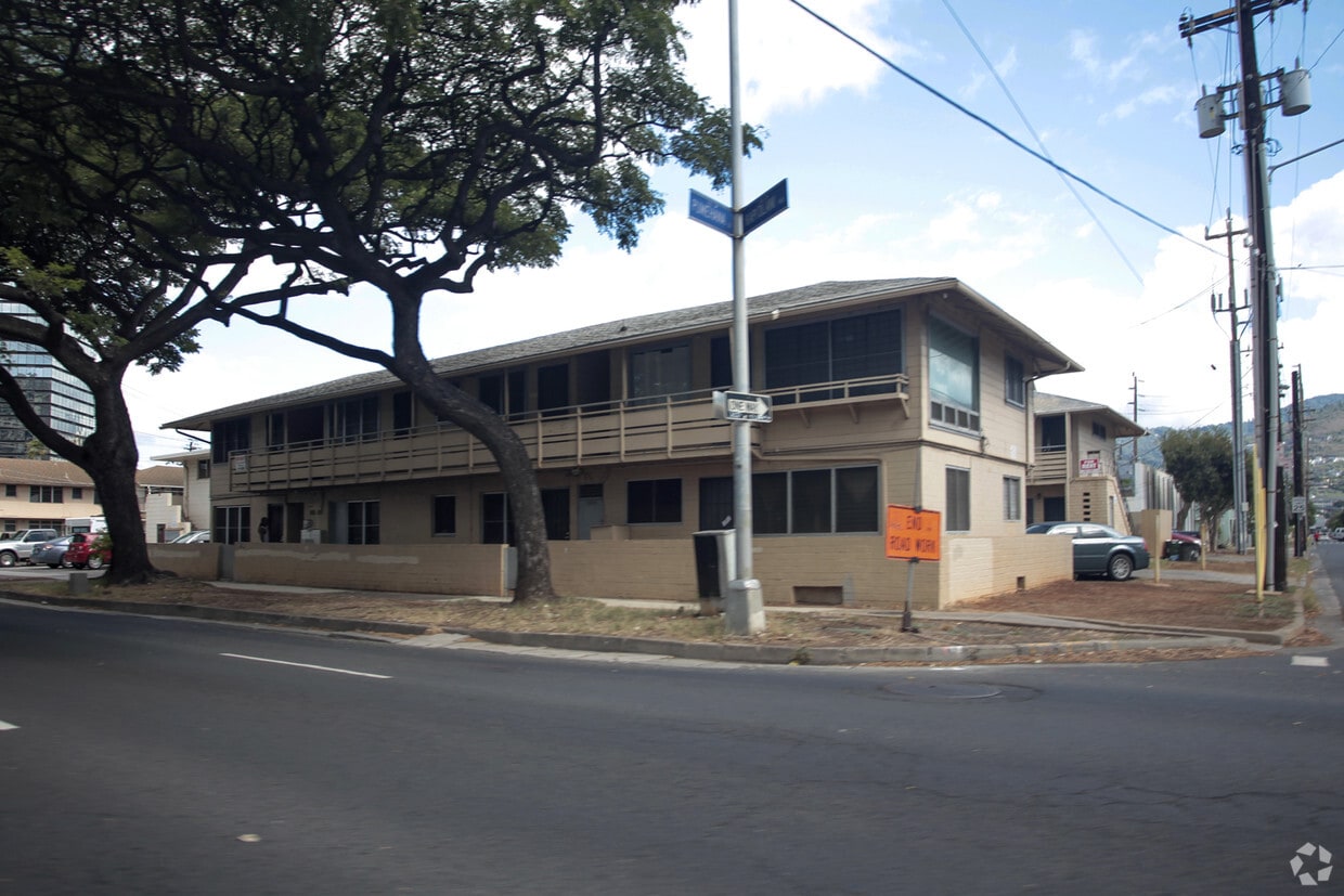 Primary Photo - 1882-1886 Kapiolani Blvd
