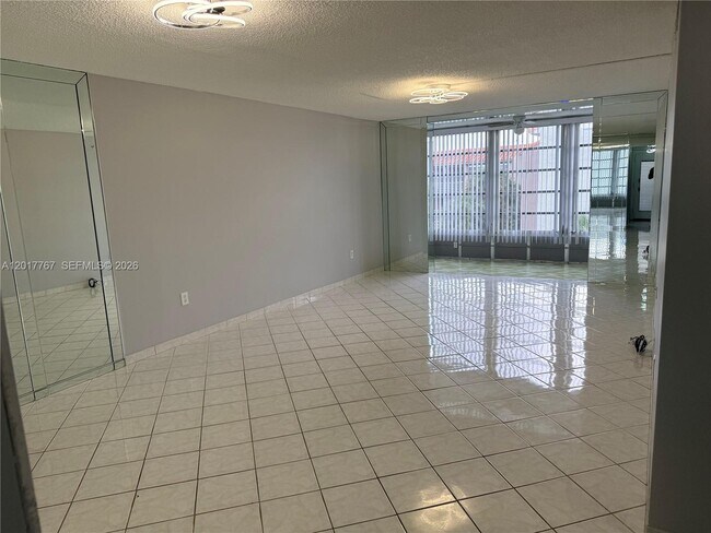Building Photo - 1820 SW 81st Ave