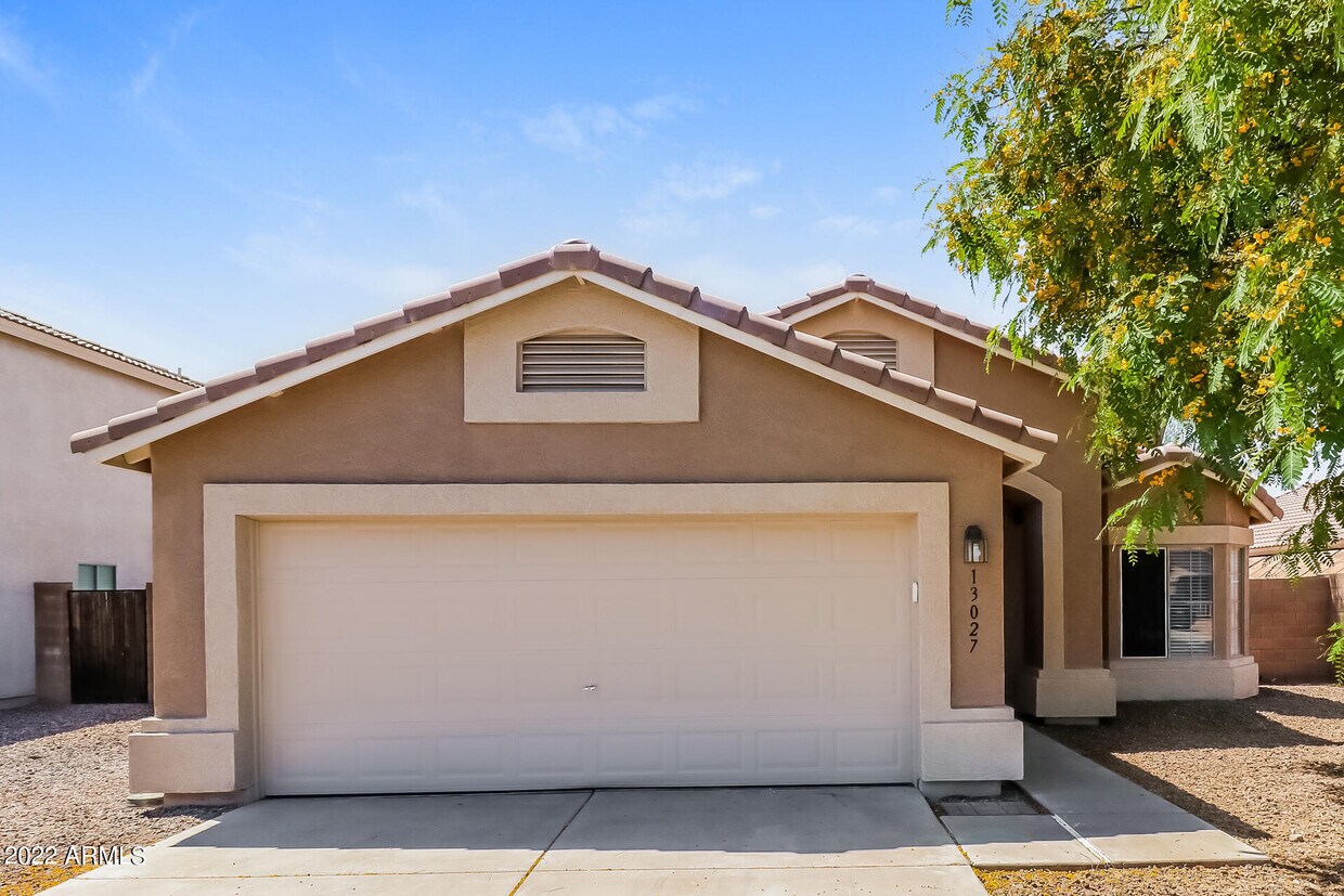 Primary Photo - 2702 W Silver Creek Ln