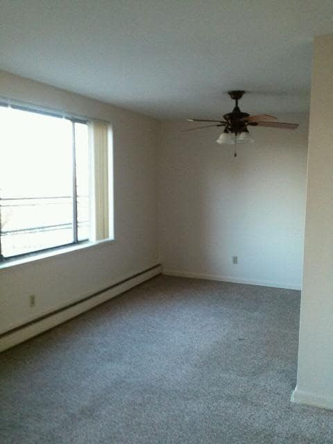 Dining Room - 2100 Stanley St