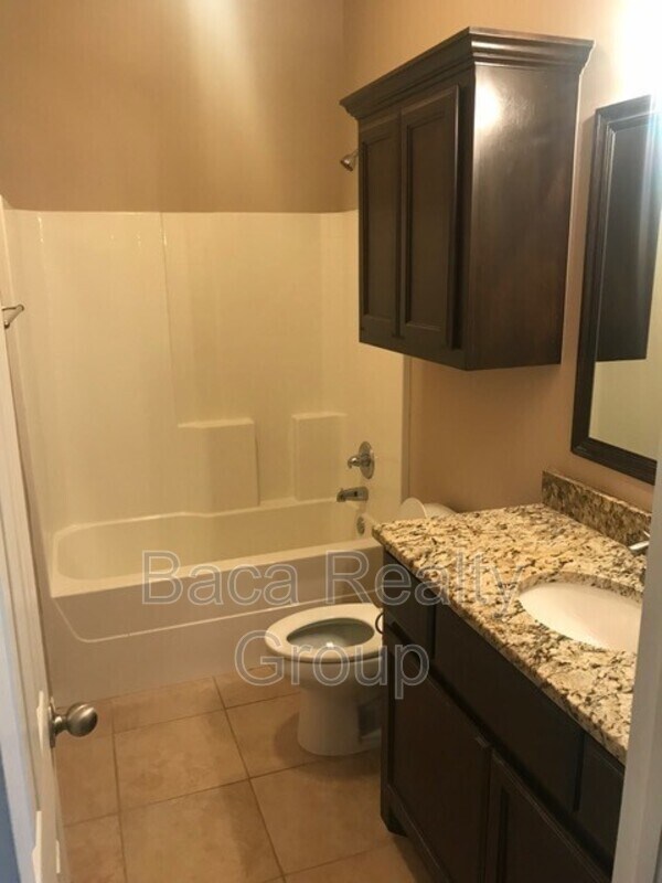 Foto del edificio - 707 NE 19th St