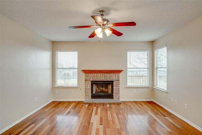 Building Photo - 3807 Eagles Nest St