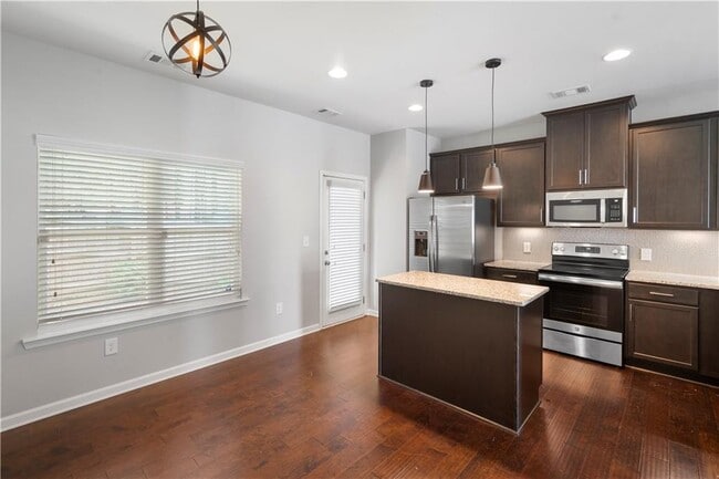 Building Photo - 886 Ambient Way